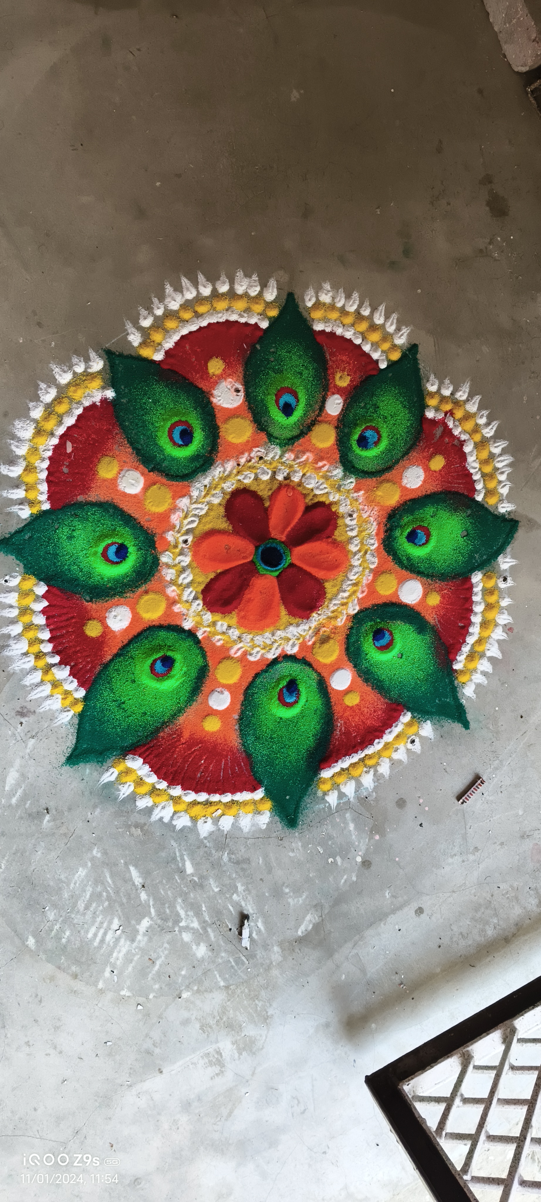 #ShotOniQOO | Festive Vibes Rangoli