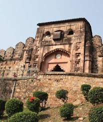 🏰 Jhansi Fort: The Fortress of Valor and History 🇮🇳