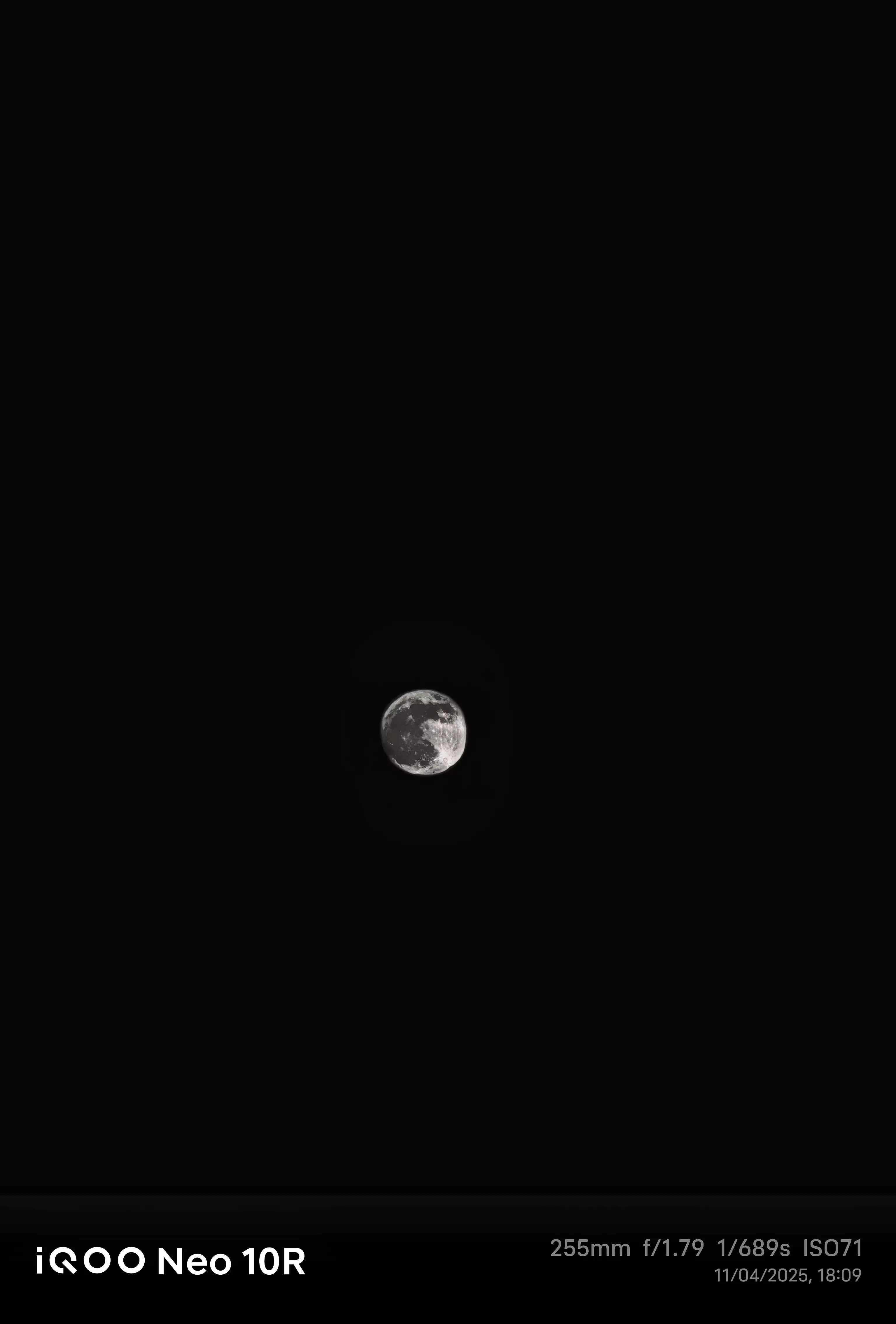 ShotOniQOO Today's moon colour like milk capture with iQOO Neo 10r