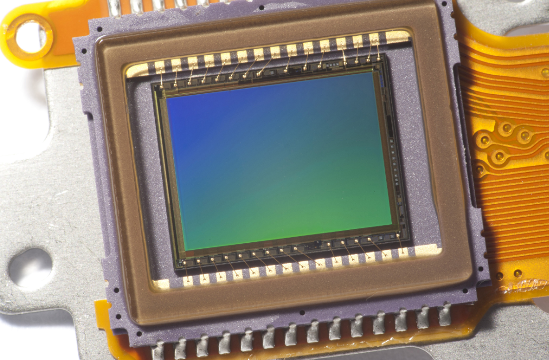 How Does a Smartphone Camera Actually Work?