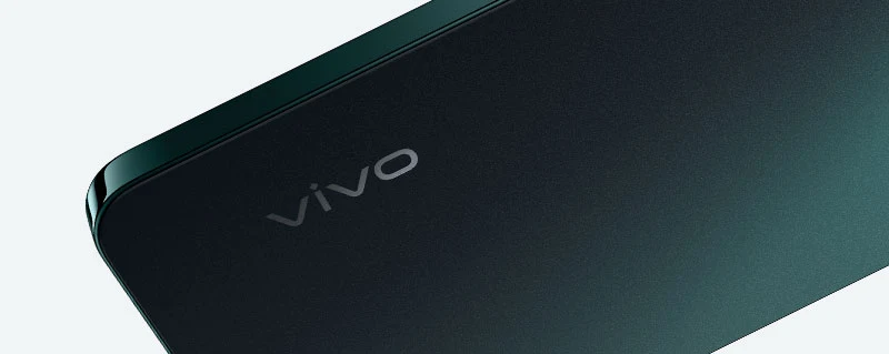 vivo Y58 5G in agate green with metallic high-gloss frame