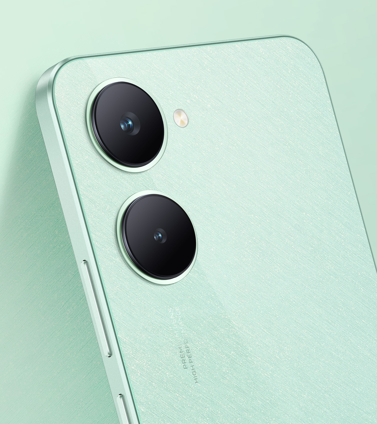 vivo Y18i in color gem green