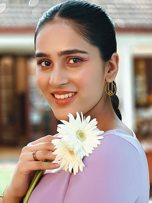 photo sample by vivo V40 Pro with 100mm close-up portrait camera